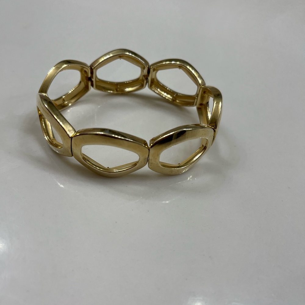 Gold stretch band bracelet